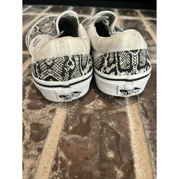 Vans Low Top Slip On Black & White Snake Print Women’s Size 5.5 Mens 4  Skate - Picture 6 of 9